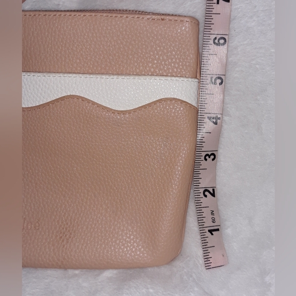 CHLOE PARFUM Peach Pebbled Leather Large Zip Cosmetic Bag - Picture 6 of 7